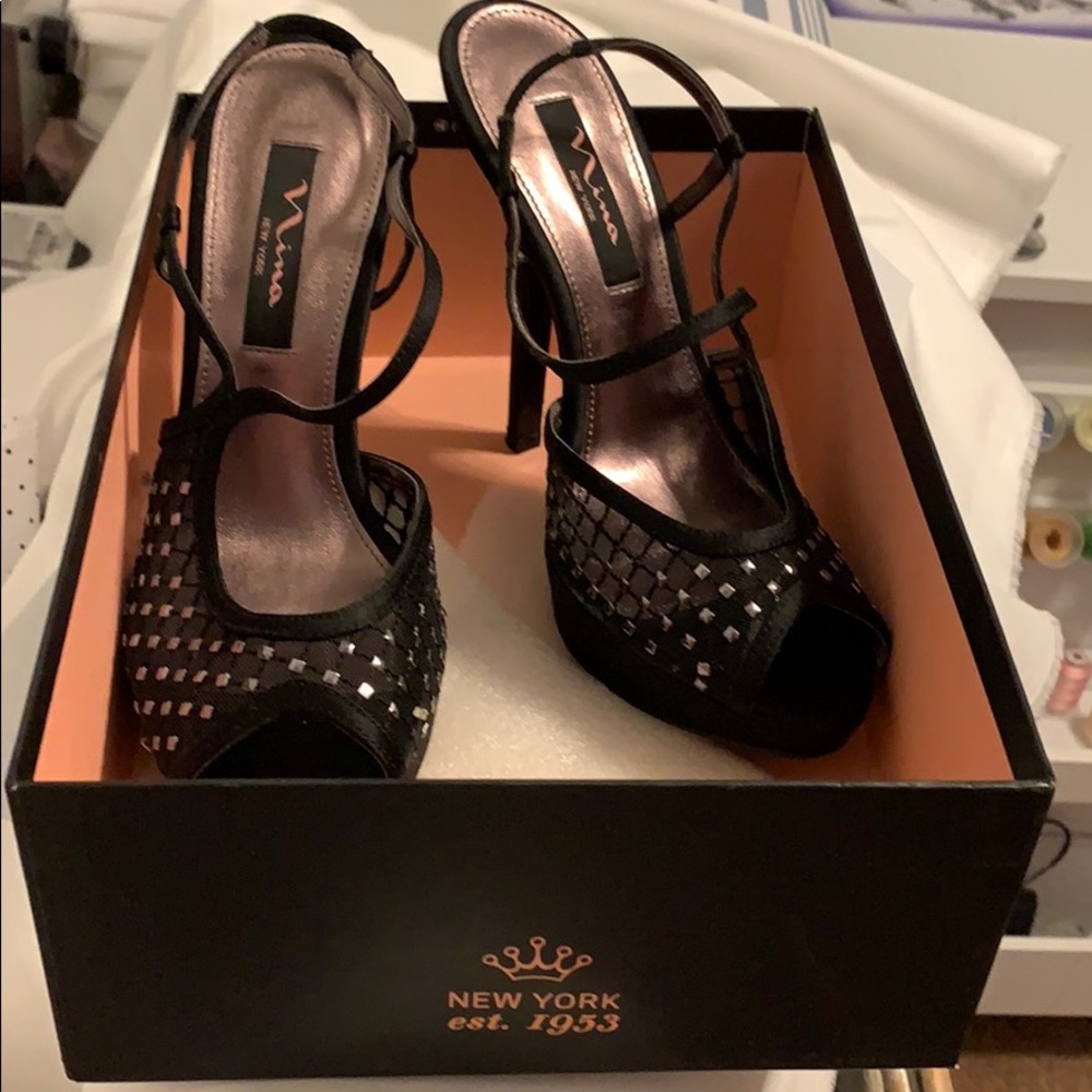 Nina of a New York black-pewter circa 90’s